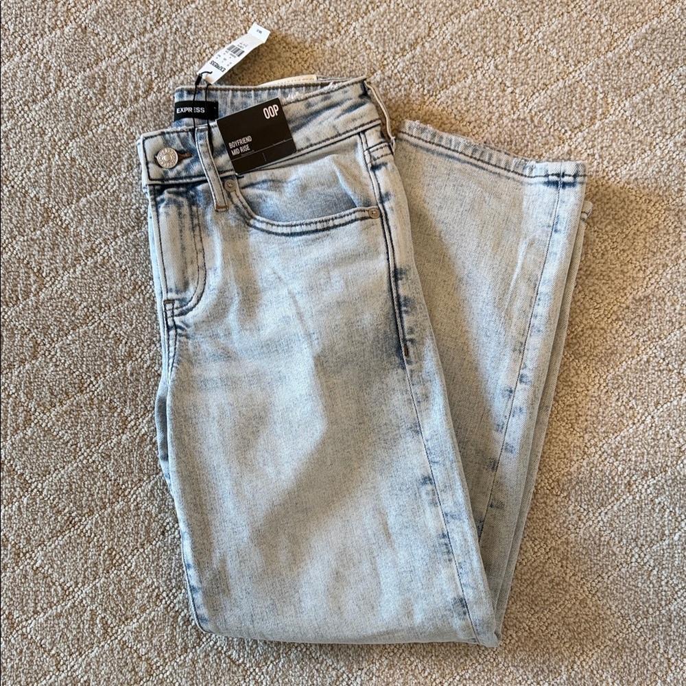NWT Express Women's Light Wash Boyfriend Mid Rise 00 Petite